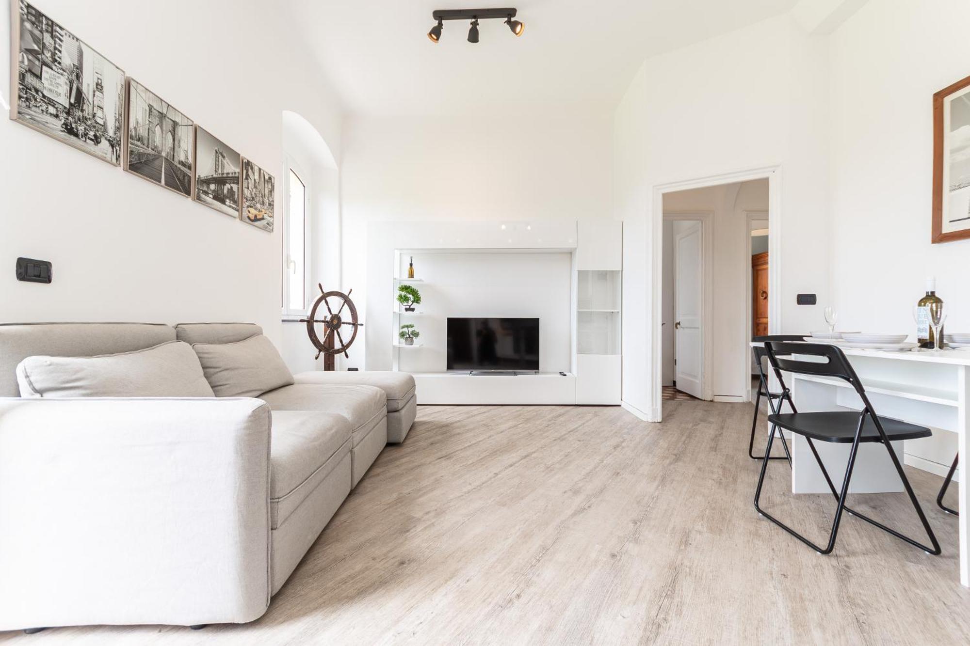 Spacious 3-Bedroom Apartment - 10 Min To City Center & 5 Min To Gaslini Hospital Génova Exterior foto