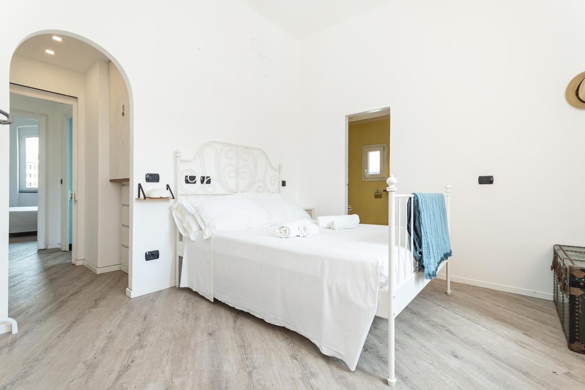 Spacious 3-Bedroom Apartment - 10 Min To City Center & 5 Min To Gaslini Hospital Génova Exterior foto
