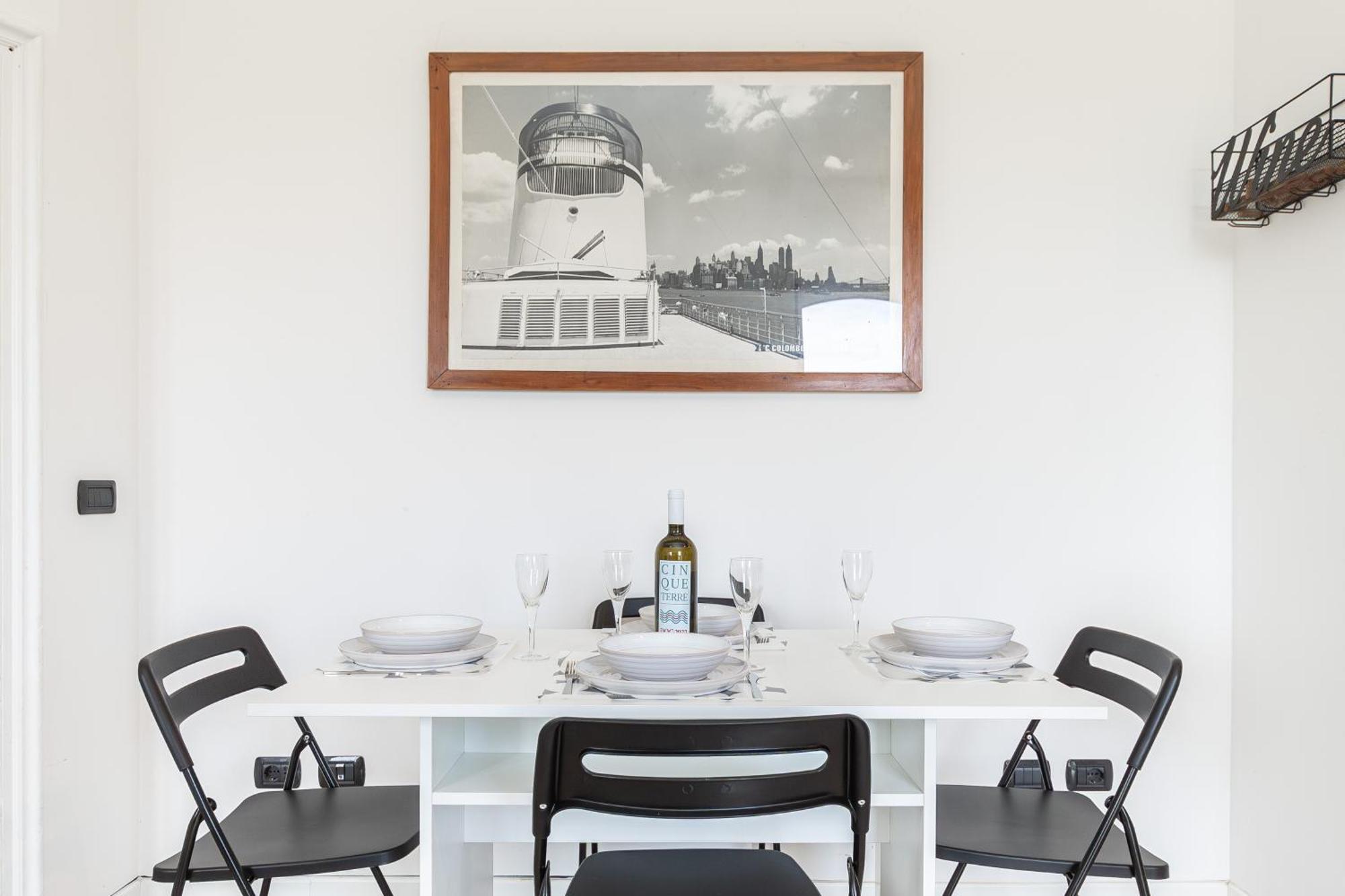 Spacious 3-Bedroom Apartment - 10 Min To City Center & 5 Min To Gaslini Hospital Génova Exterior foto